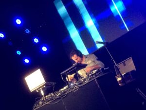 Discobar, dj materiaal huren, verhuur,dj gear