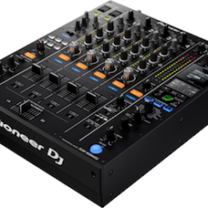 Pioneer DJM900NXS2  + adaptor Jack>Minijack + Case + SE Electronics V7