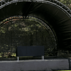 Boog podium 6,5m x 5m.